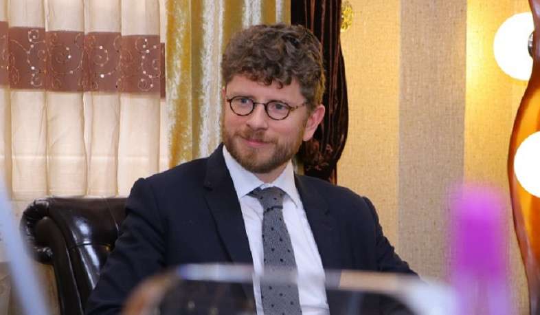 The French ambassador congratulated in Armenian on the occasion of his birthday