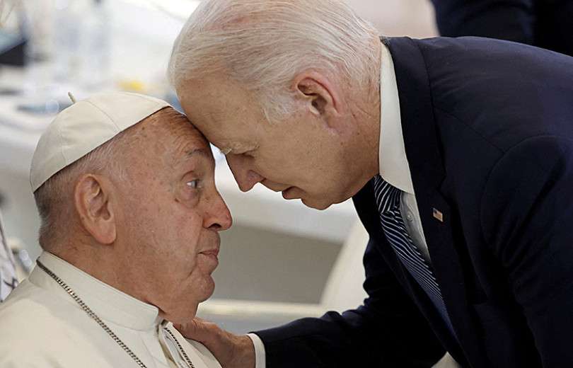 Բայդենը ԱՄՆ քաղաքացիական բարձրագույն պարգև է շնորհել Հռոմի պապին