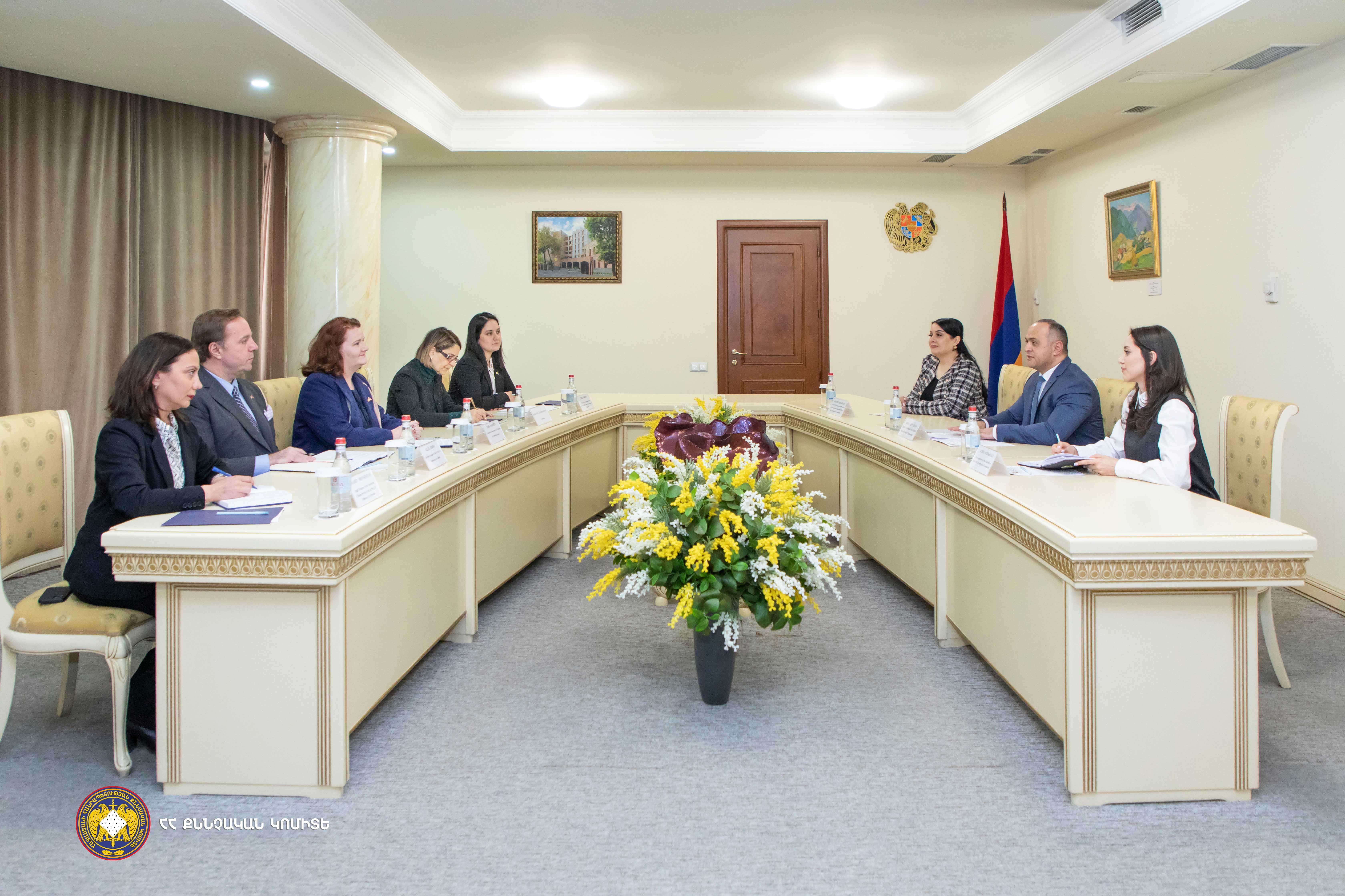 The support provided by the US Embassy to the CC was highlighted.
