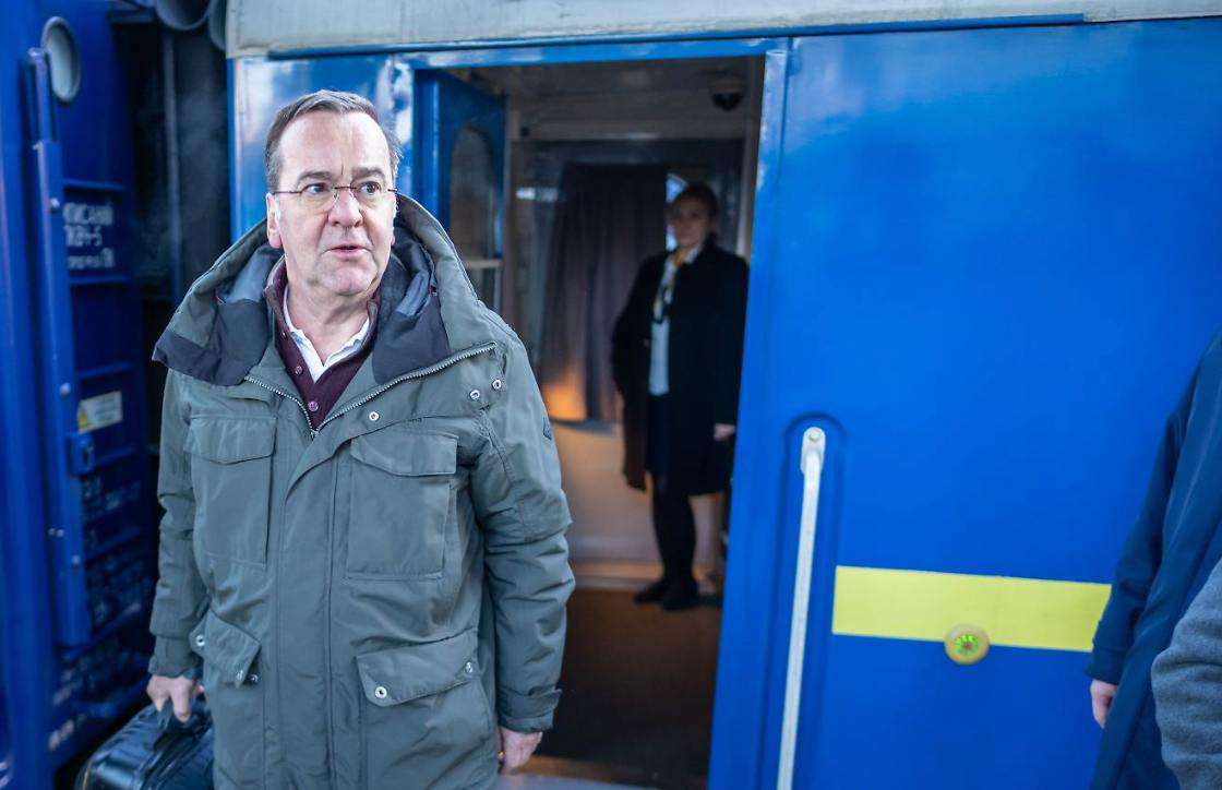 The Minister of Defense of Germany arrived in Kyiv on an unannounced visit