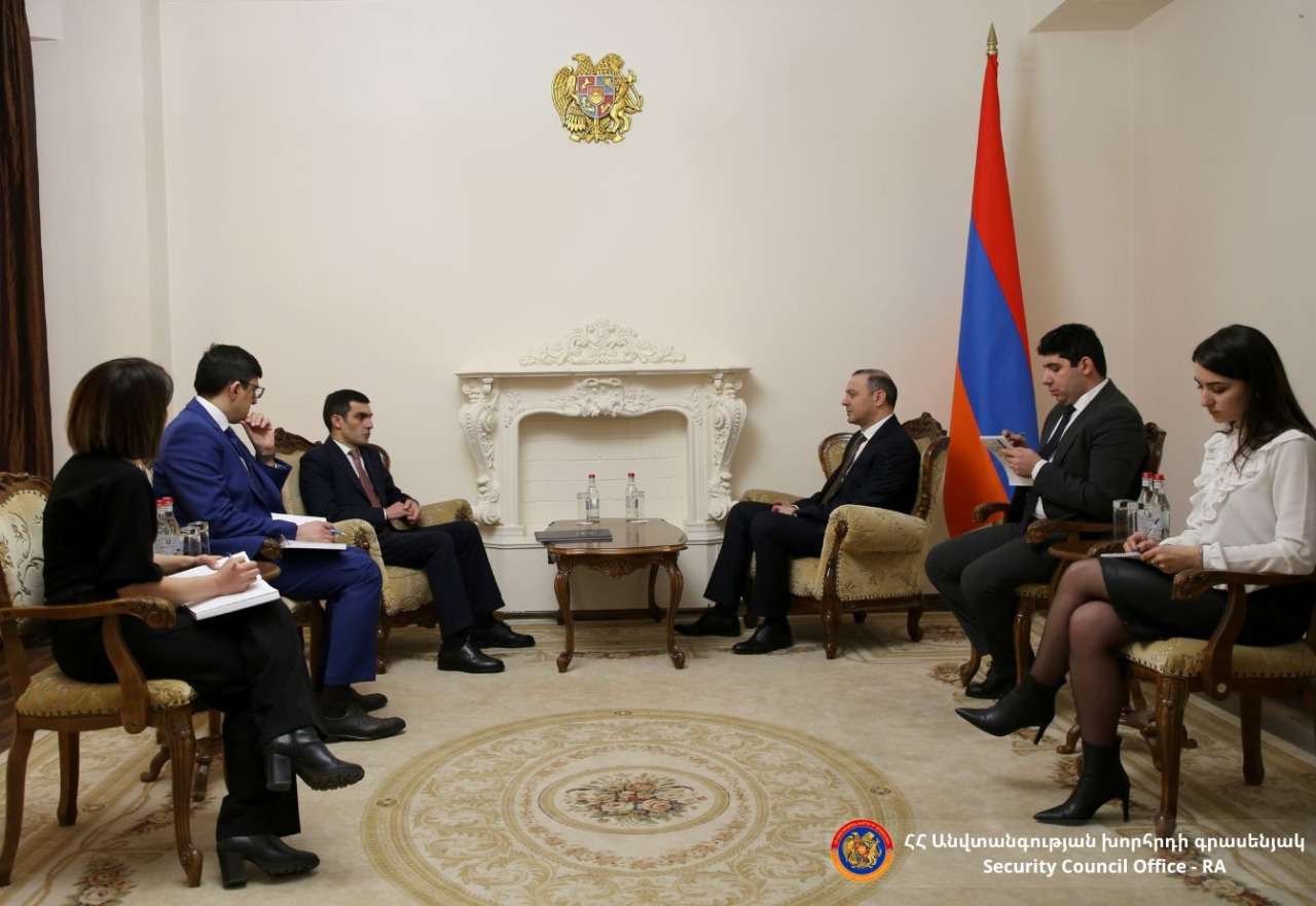 ՀՀ ԱԽ քարտուղարը և Արցախի ԱԳ նախարարը քննարկել են ԼՂ-ում ստեղծված իրավիճակը