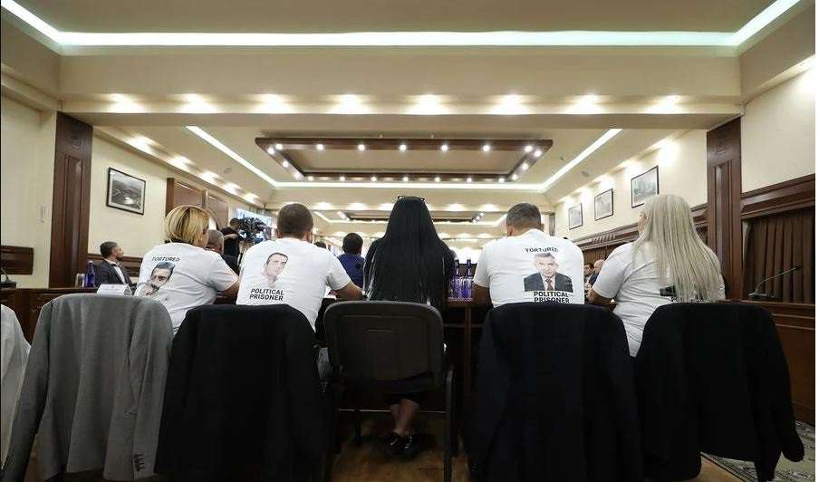 «Հանրային Ձայն» խմբակցության անդամները չեն մասնակցել Արտակ Գալստյանի հրավիրած որևէ նիստի կամ համագումարի