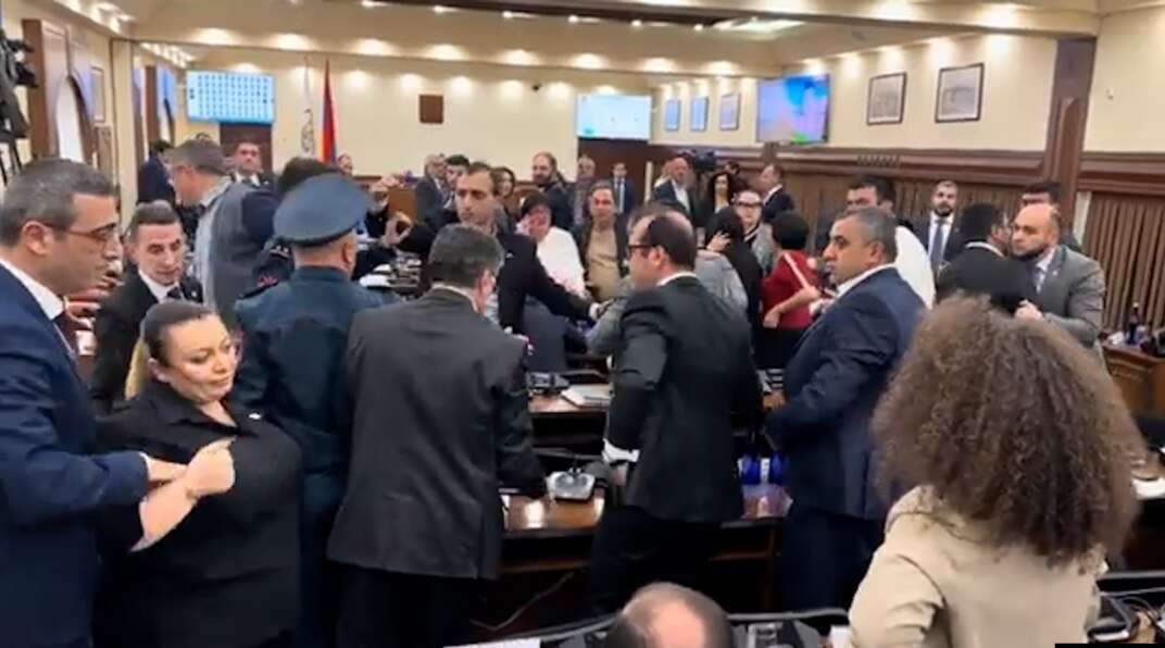 Ավագանու նիստի միջադեպի գործով հարցաքննություններ կլինեն․ «Ժողովուրդ»
