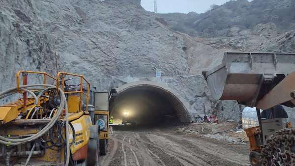 Շարունակվում են Քաջարան-Ագարակ 32 կմ հատվածի կառուցման աշխատանքները