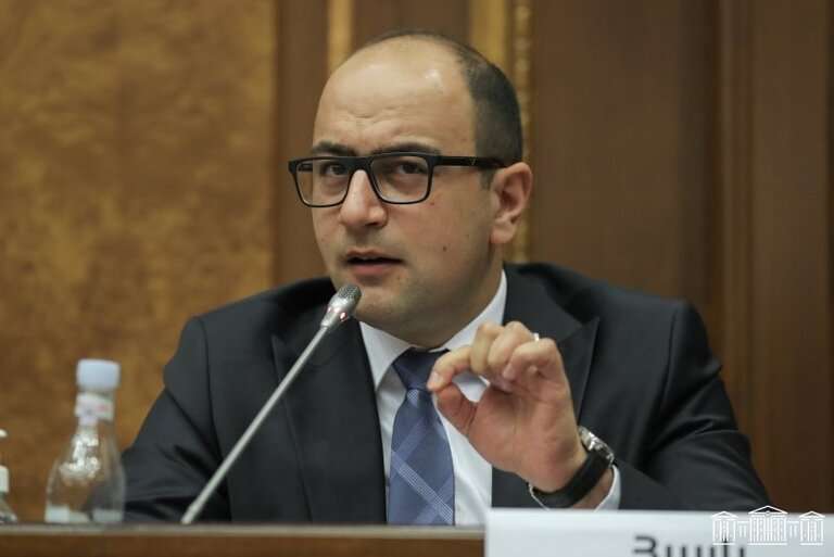 Հայկ Մամիջանյանի ծառայողական մեքենան տարվել է ոստիկանություն