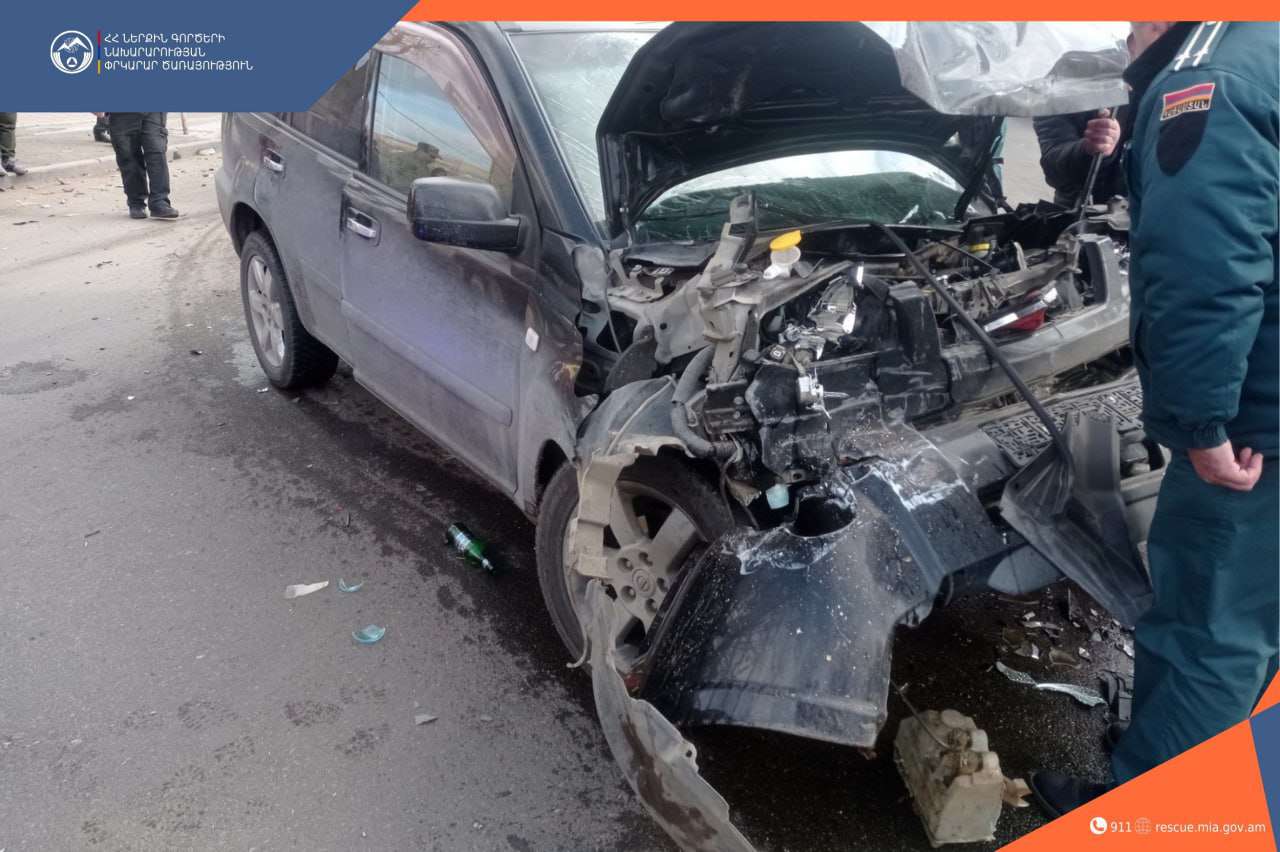 Վանաձորում բախվել են «Nissan»-ը և «GAZelle»-ը. կան հոսպիտալացվածներ