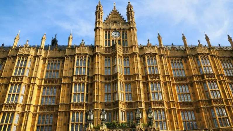 Ռուս դիվանագետները ներխուժել են բրիտանական խորհրդարանի փակ հատված․ Guardian