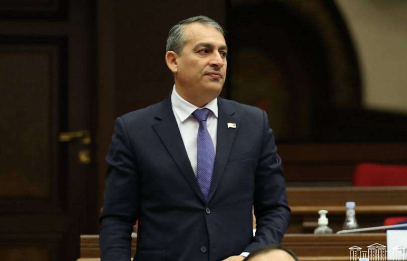 Թշնամական տեղեկատվական բանակի մարտիկների զգալի մասը մեր «հայրենակիցներն են»․ Խաչատրյան