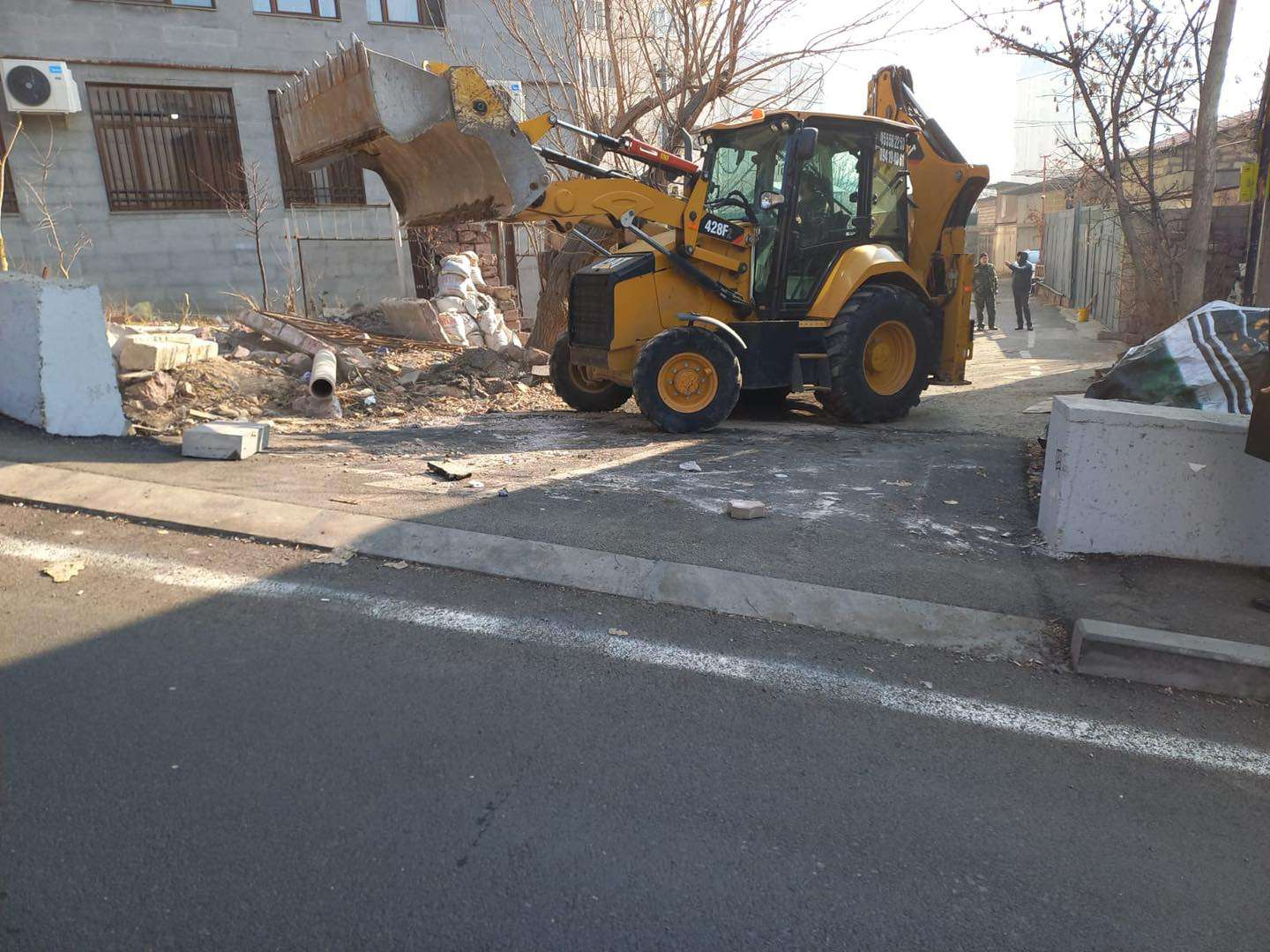 Քաղաքացիների կողմից անօրինական ձևով փակված փողոցը բացվել է