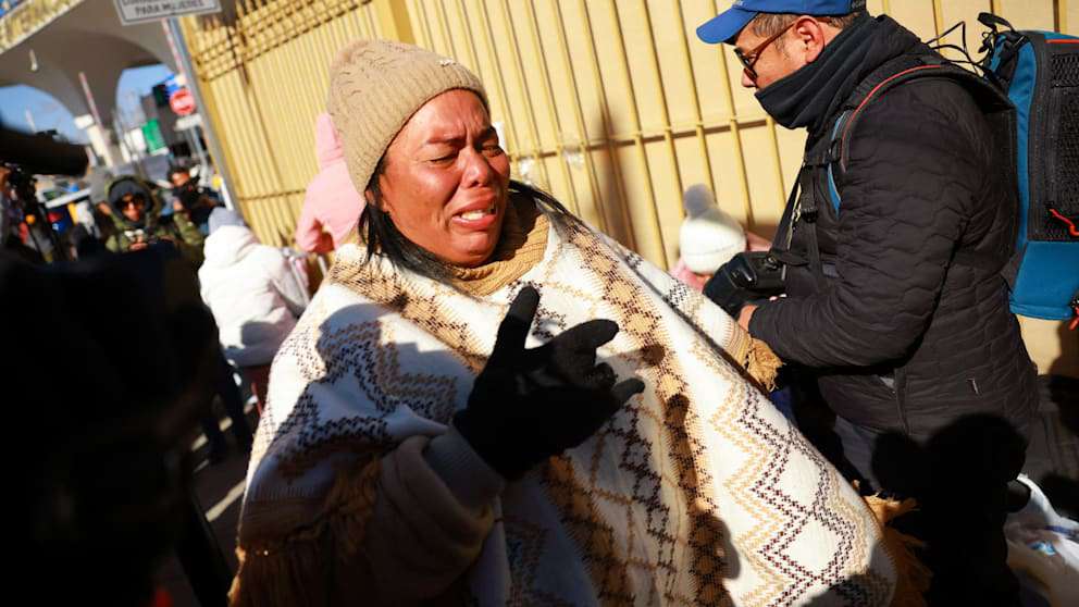The entry of migrants into the country was stopped at the US border
