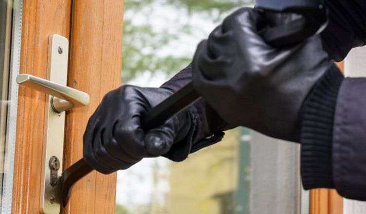 Հափշտակել են 900 եվրո, ոսկյա մատանի