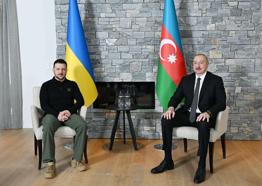 "It is important to put pressure on Russia," Zelensky to Aliyev