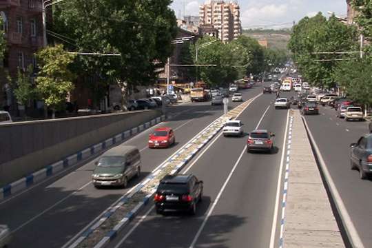Մաշտոցի պողոտայի շենքերն ապահովվել են գեղարվեստական լուսավորությամբ