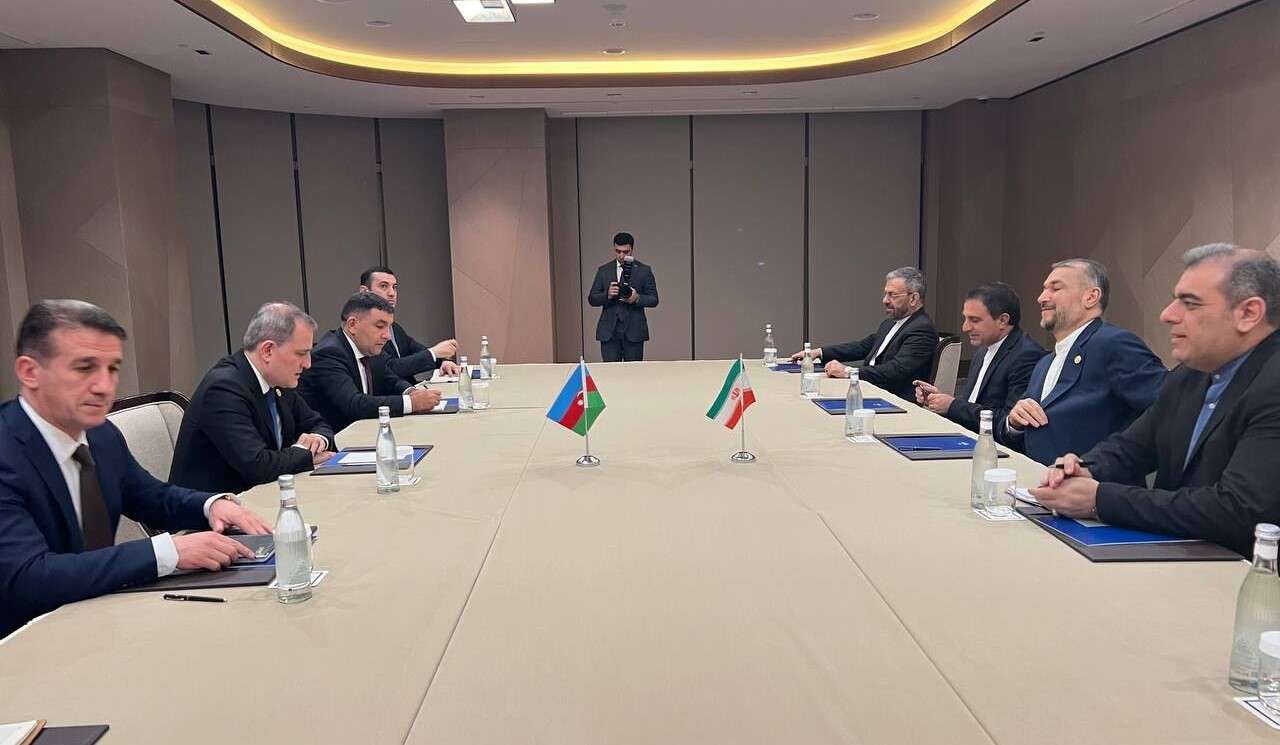 Իրանի և Ադրբեջանի ԱԳ նախարարները քննարկել են տարածաշրջանային և միջազգային պայմանագրերը