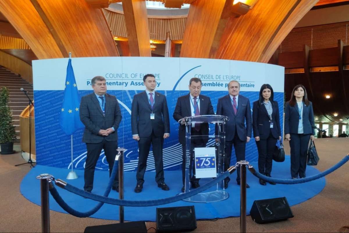 Азербайджан временно приостанавливает работу в ПАСЕ