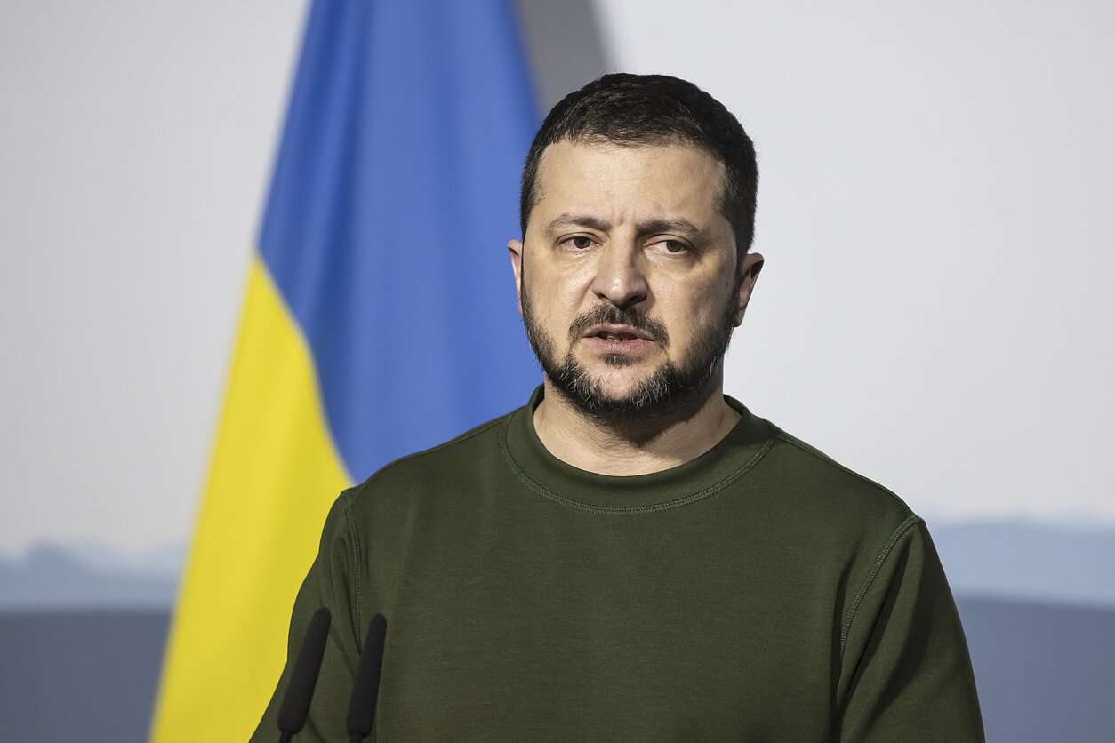 Military aid to Ukraine has not been stopped. Zelensky
