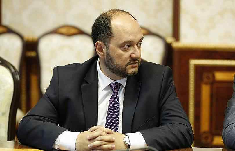 Արայիկ Հարությունյանը՝ նախագա՞հ. «Armlur.am»