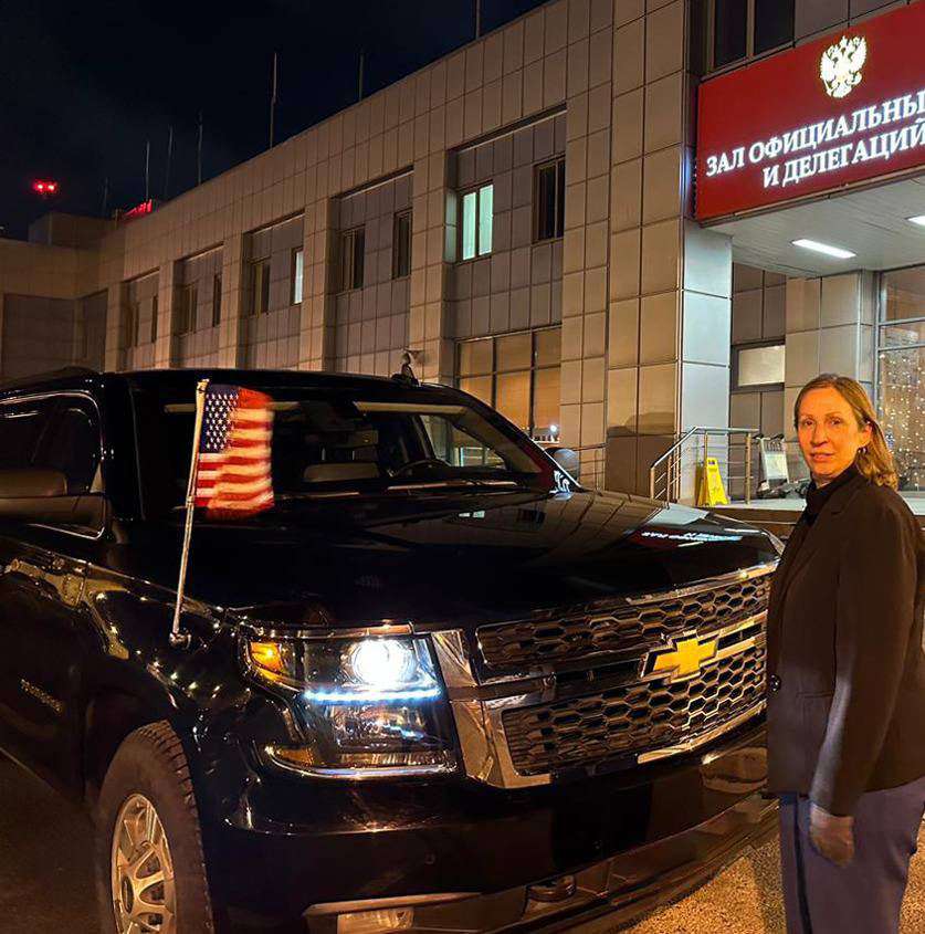Посол США в России Линн Трейси прибыла в Москву