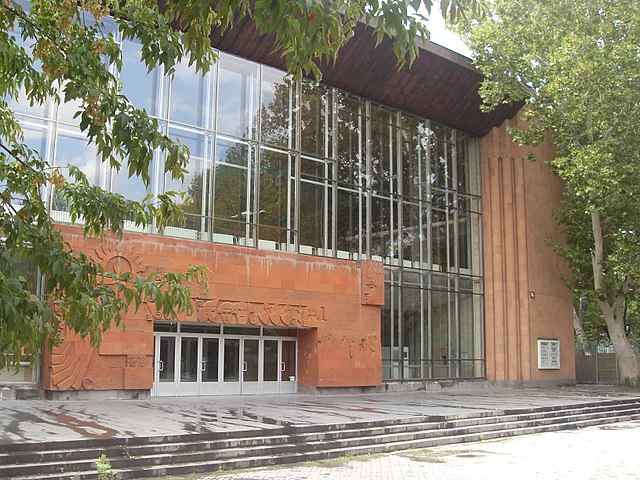 Մայր թատրոնը նշում է հիմանդրման 100 ամյակը