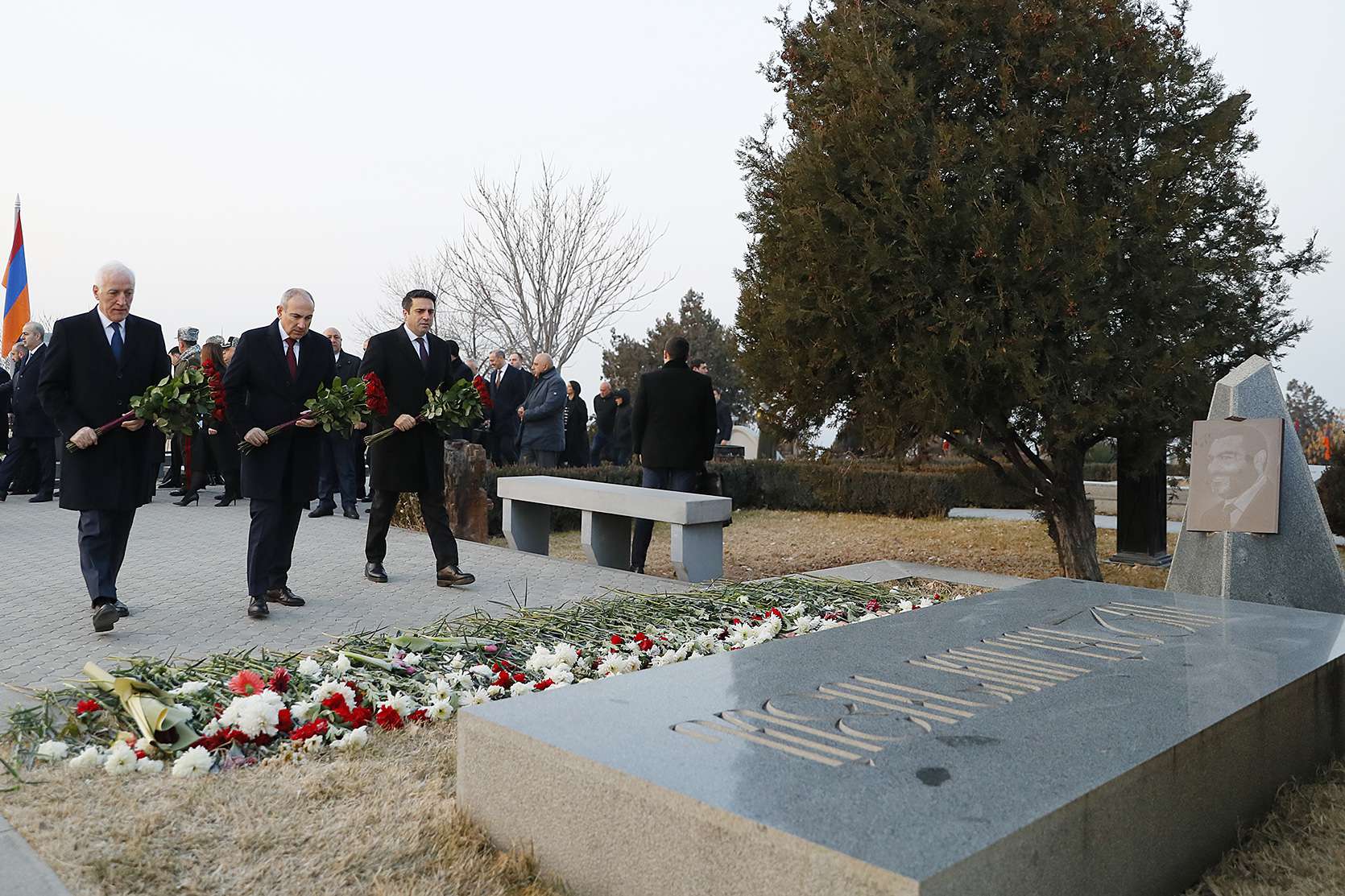 High-ranking Armenian officials visited "Yerablur" (PHOTOS)