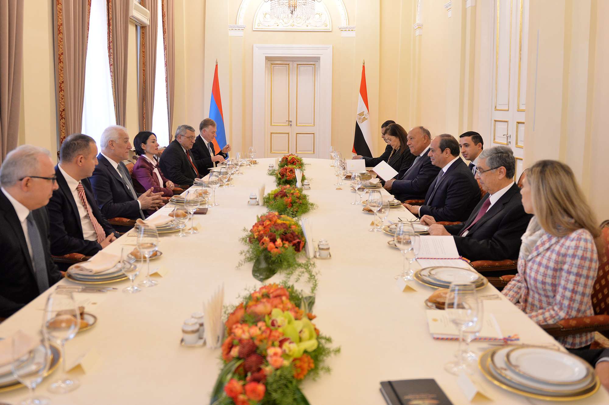 Ի պատիվ Եգիպտոսի նախագահ Աբդել Ֆաթթահ Ալ-Սիսիի՝ նախագահ Վահագն Խաչատուրյանի անունից տրվել է պաշտոնական ճաշ