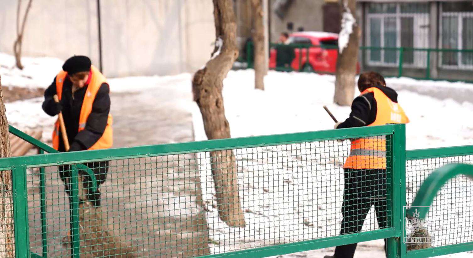 Տարվա բոլոր օրերին քաղաքը մաքուր են պահում ԵԱՍՄ հիմնարկի աշխատակիցները