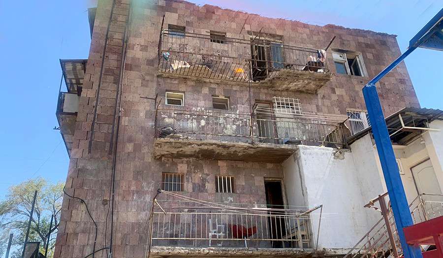 «4-րդ կարգի վթարային շենքում ապրող միանգամից 57 ընտանիքի խնդիր ենք լուծել». Տիգրան Ավինյան  (ՏԵՍԱՆՅՈՒԹ)