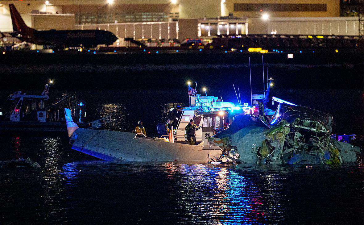 Black boxes of the plane that crashed in Washington have been found