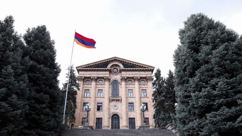 Անհետ կորածների ծնողներն ԱԺ օթյակից են հետևել․ «Ժողովուրդ»