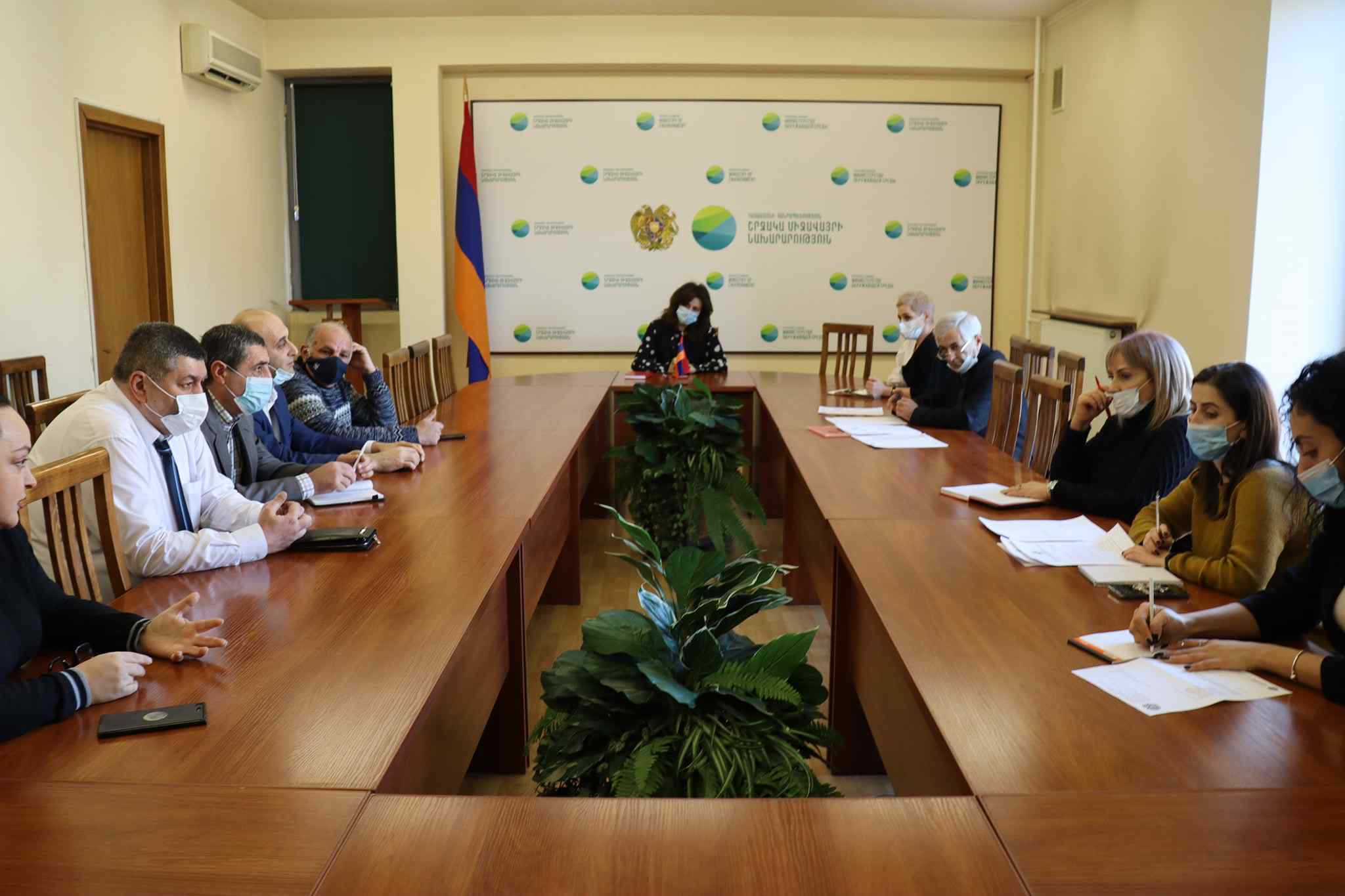 Քննարկվել են թափառող կենդանիների խնդիրների լուծման տարբերակներ