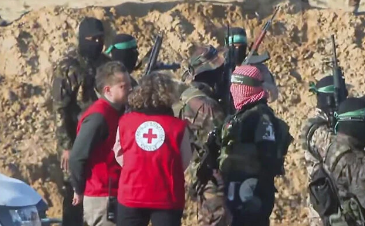 Hamas hands over two Israeli hostages to the Red Cross