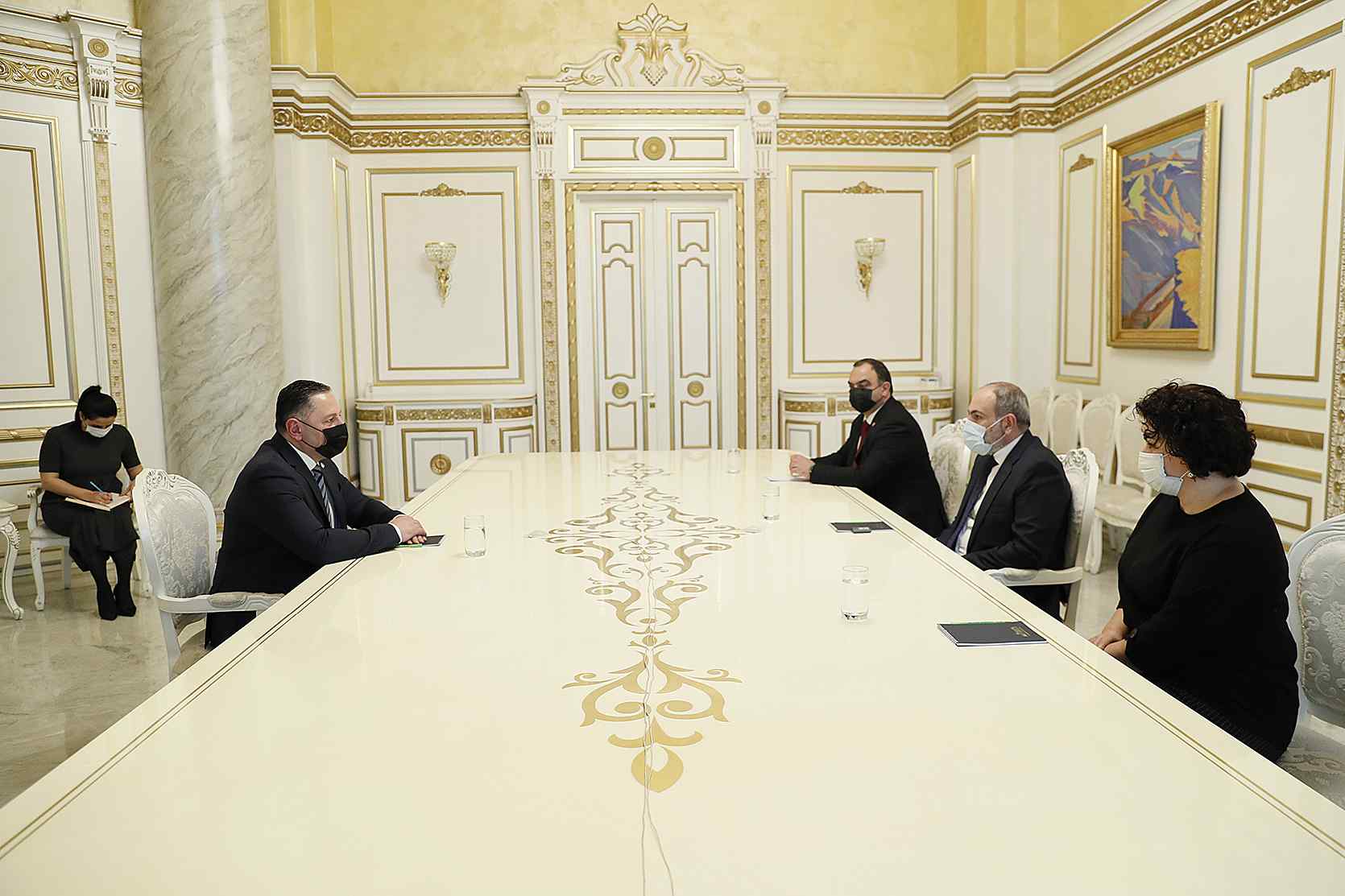 Վարչապետն ընդունել է Վրաստանի ՆԳ նախարարին