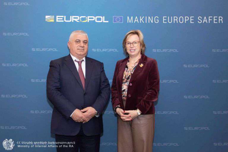 The chief of police had meetings with the leaders of Europol and Sipol
