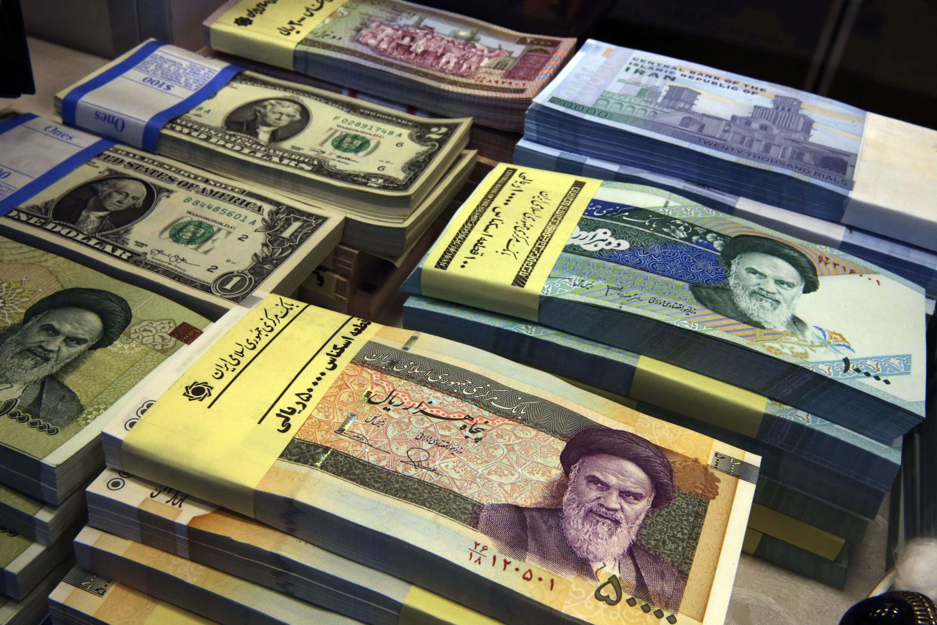 Իրանը վերացնում է արտարժույթի ներմուծման հարկային սահմանափակումները