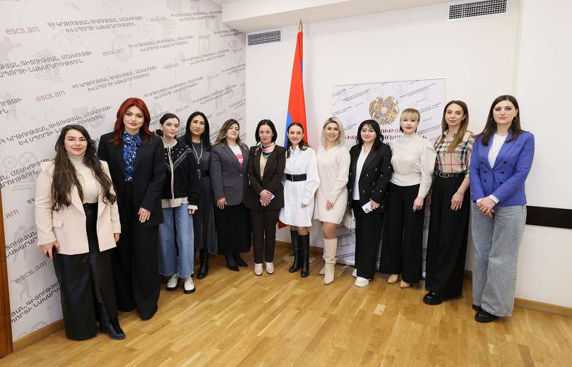 Ժաննա Անդրեասյանը հանդիպել է գործարար կանանց հետ
