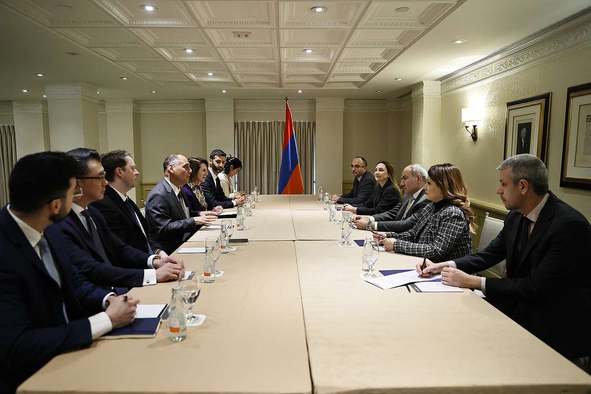 Pashinyan discussed regional issues with Heritage representatives