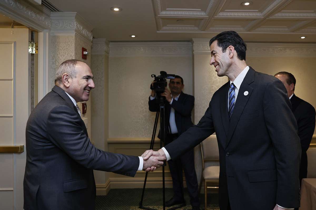 Prime Minister meets with President of the International Republican Institute in Washington