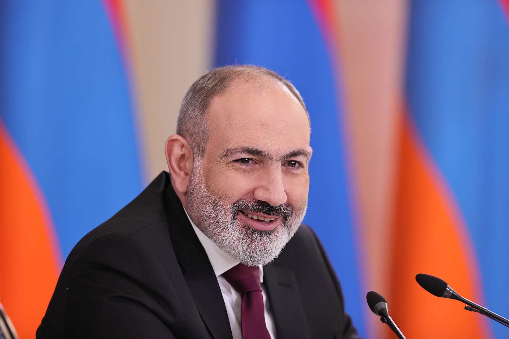 Премьер-министр направил поздравительные послания духовному лидеру и президенту Ирана