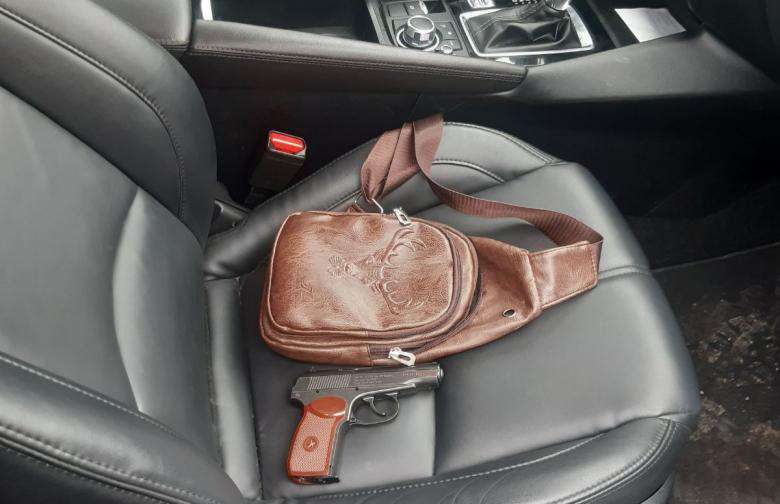 Տավուշում պարեկները մեքենայի մեջ հայտնաբերել են ատրճանակ