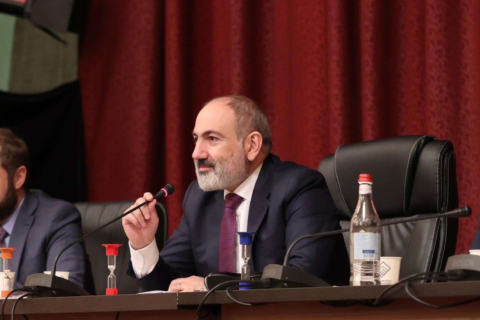 Աշտարակում Նիկոլ Փաշինյանի գլխավորությամբ տեղի է ունեցել «Քաղաքացիական պայմանագիր» կուսակցության նախաձեռնող խմբի նիստը