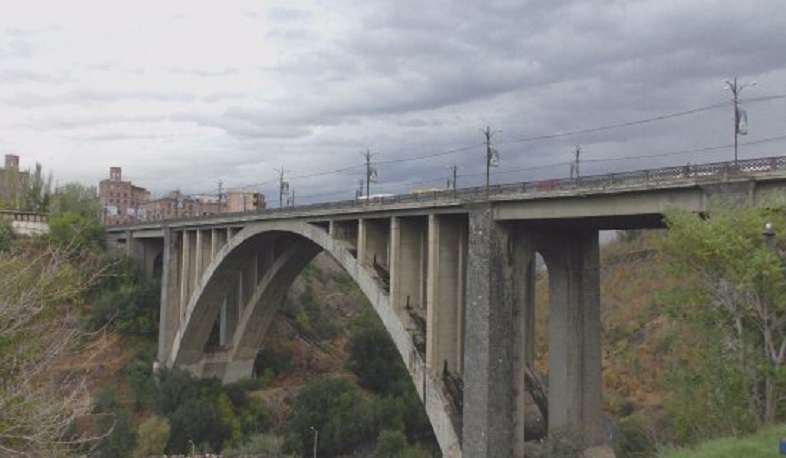 Քաղաքացին ցանկացել է նետվել Կիևյան կամրջից