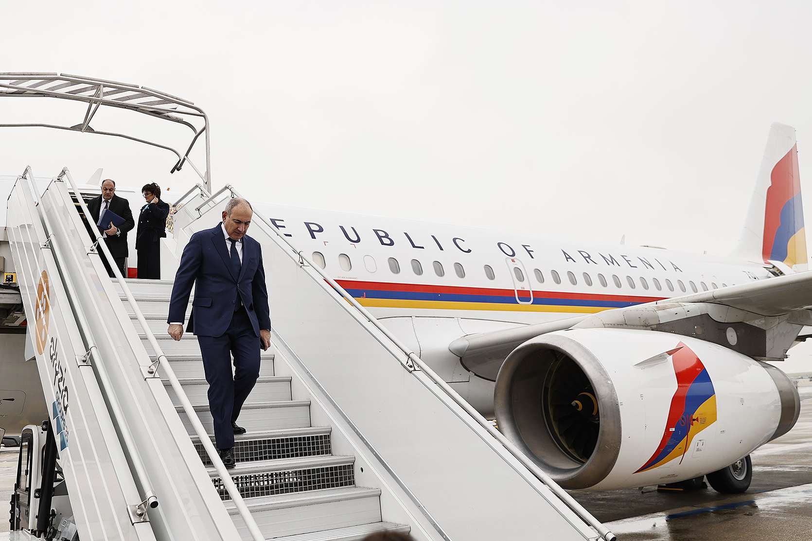Nikol Pashinyan arrived in Paris