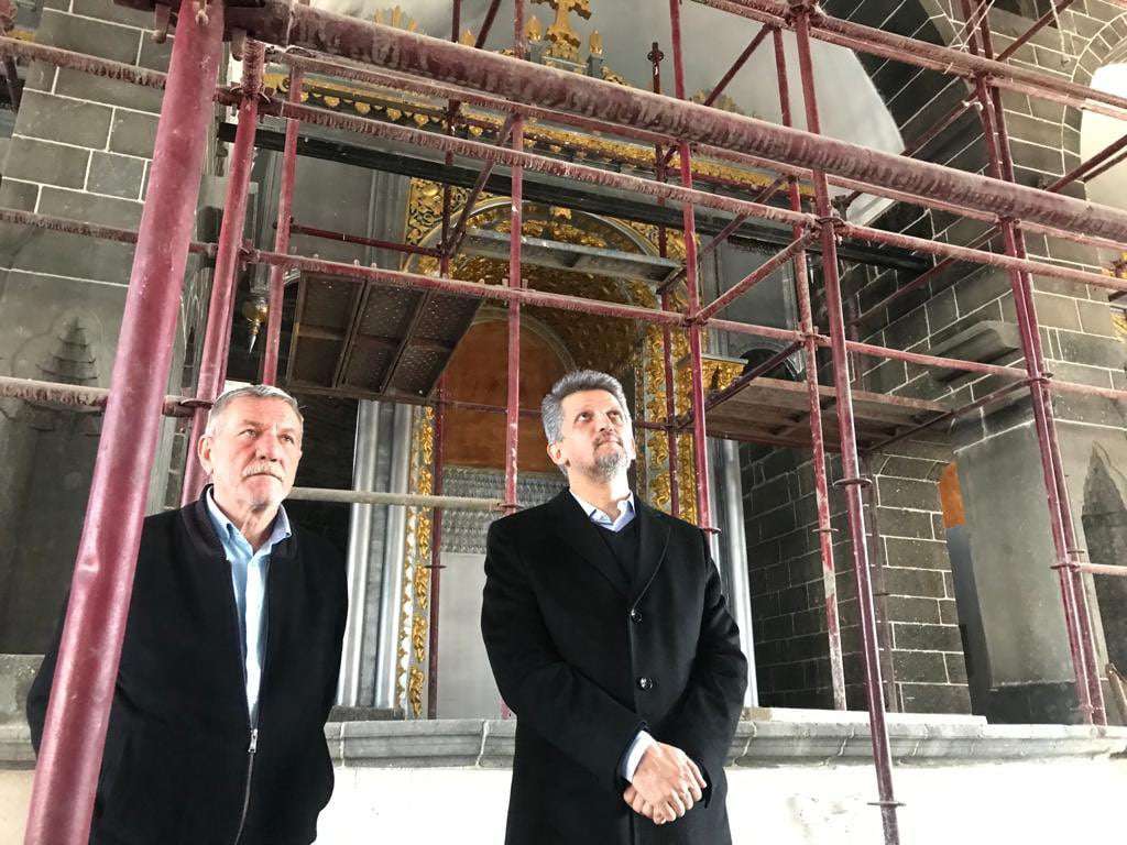 Каро Пайлан посетил церковь Св. Киракоса в Диярбакыре, чтобы проследить за реставрационными работами.