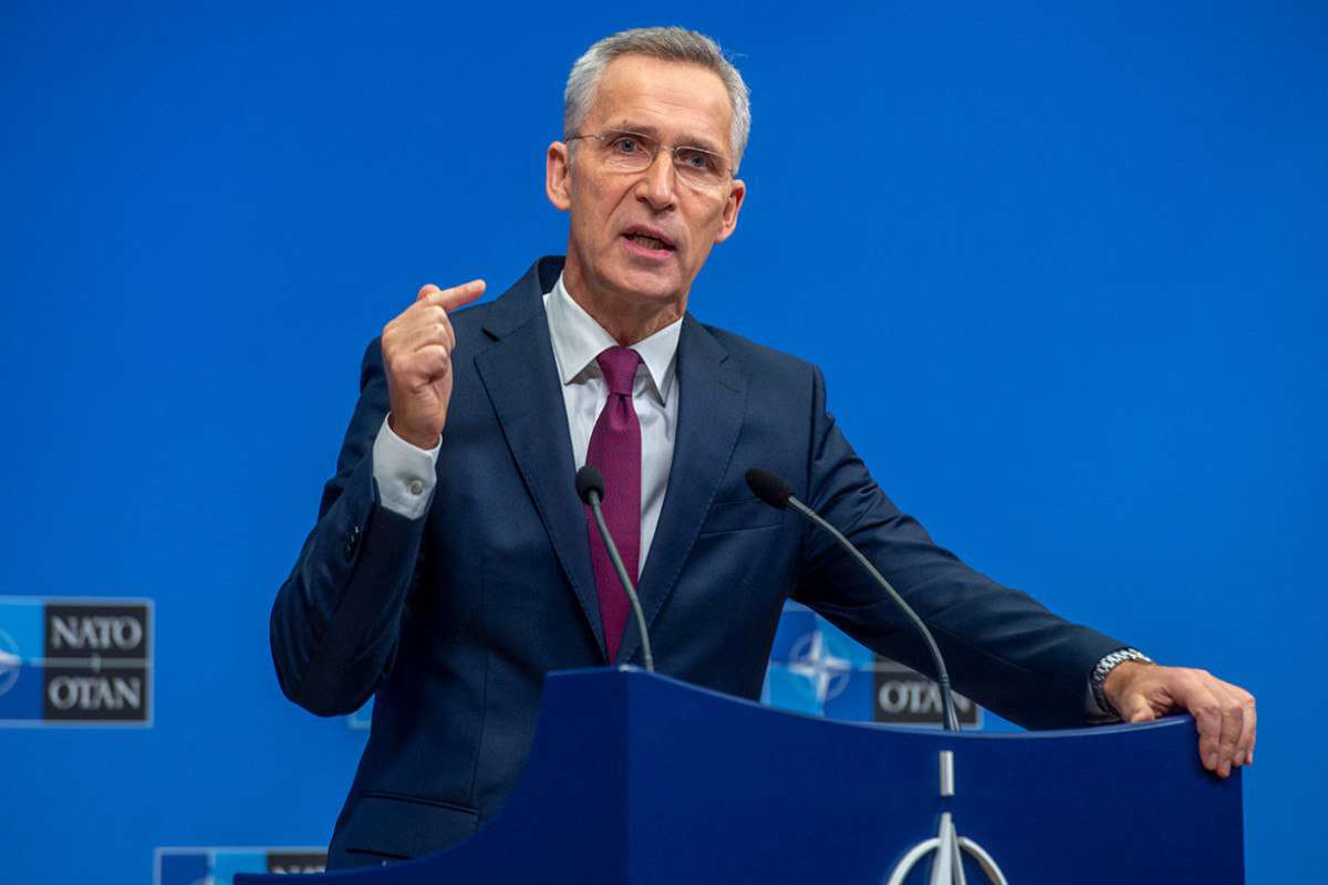 "Finland and Sweden should join NATO by autumn;" Stoltenberg