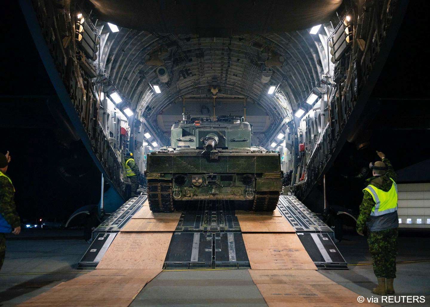 What kind of tank equipment is supplied to the Ukrainian army by the West (PHOTO SERIES)