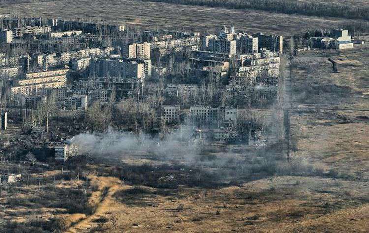 The US aid of 60 billion dollars is intended to prevent the collapse of Ukraine's Armed Forces. Politico