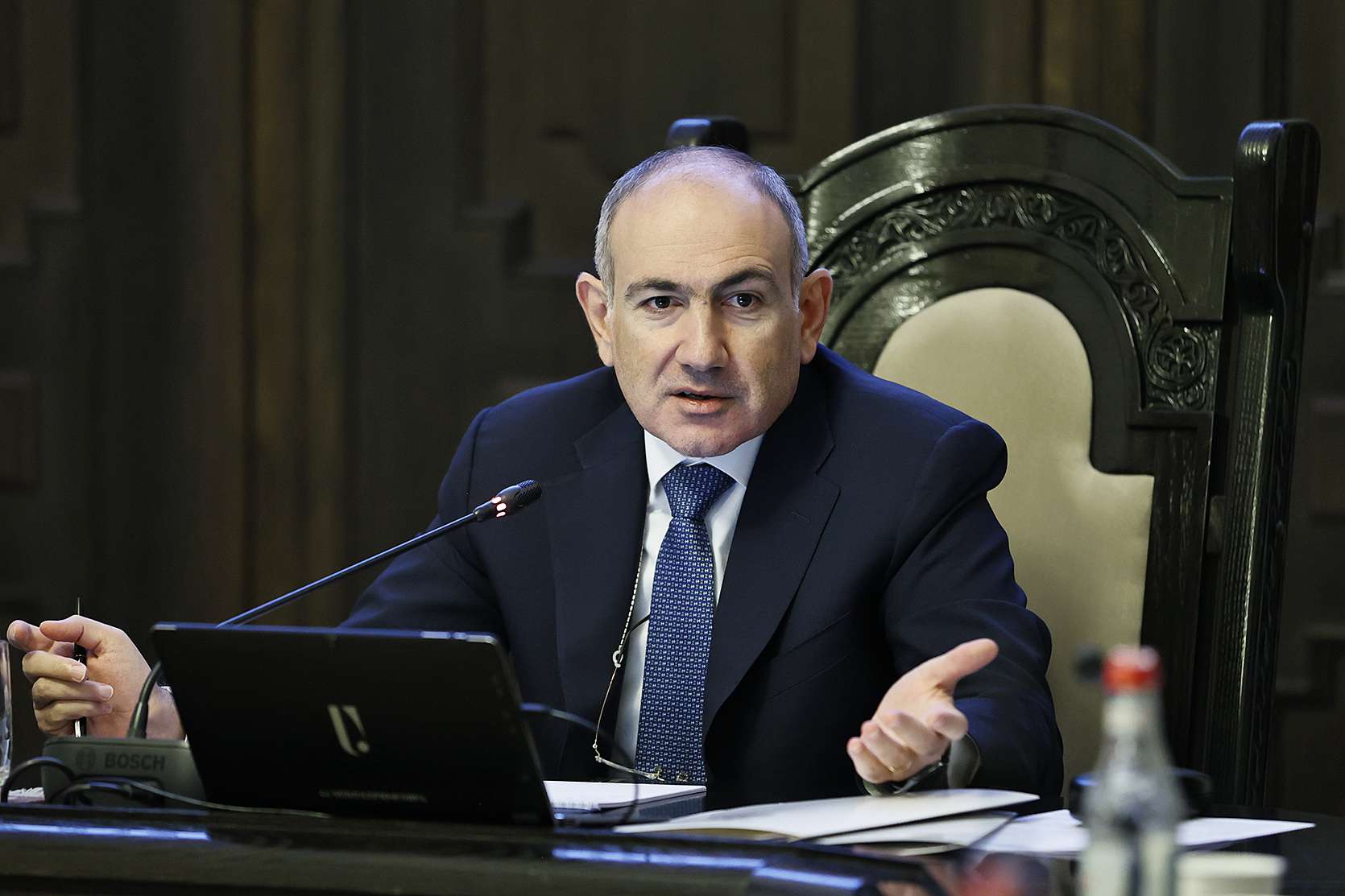 «Գումարները որտեղի՞ց, մեկ էլ՝ հոպ, օդից թափվե՞լ են». վարչապետ (ՏԵՍԱՆՅՈՒԹ)