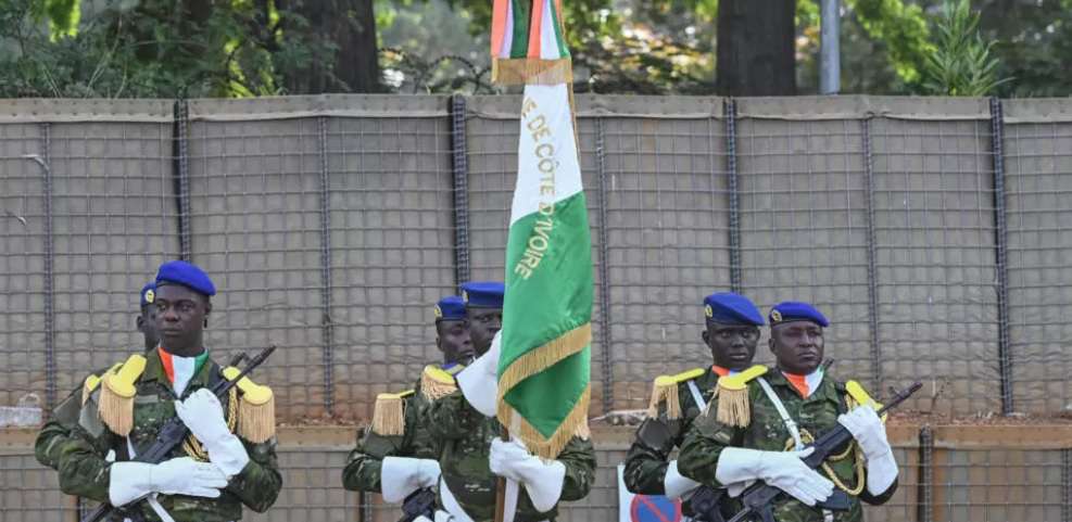France hands over control of military camp to Ivory Coast