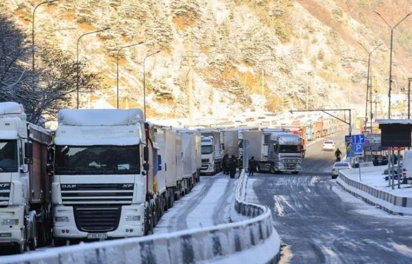 Լարսում երթևեկությունը ժամանակավորապես սահմանափակվել է բեռնատարների համար