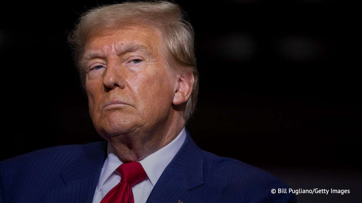 Putin and Zelensky should meet. Trump